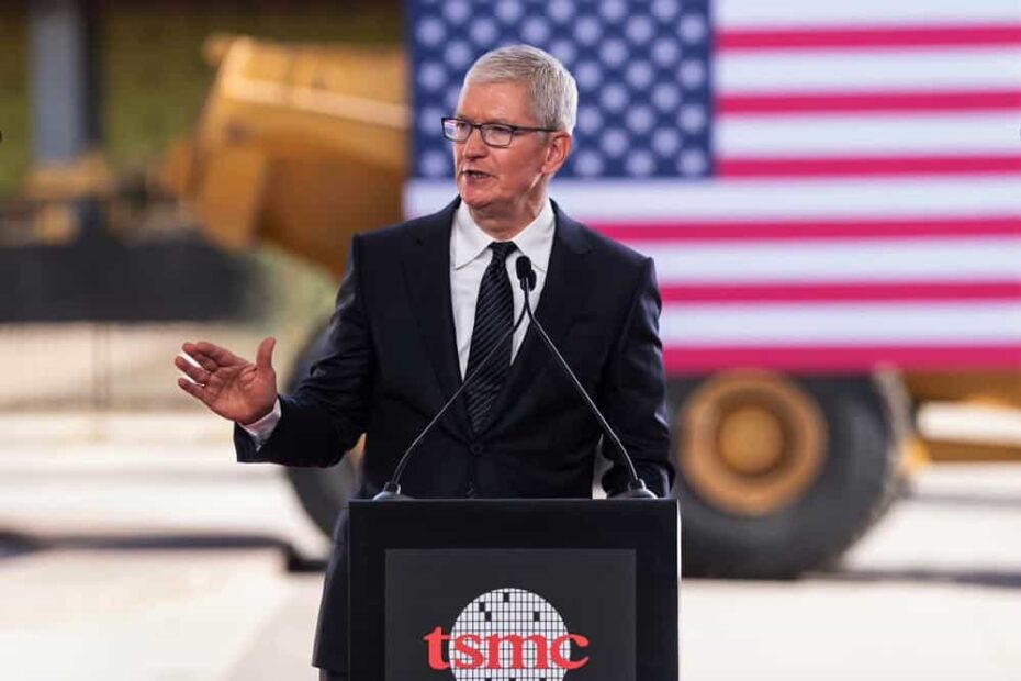 Apple CEO Tim Cook at the opening ceremony of TSMC's Arizona fabs. (Source: Apple)